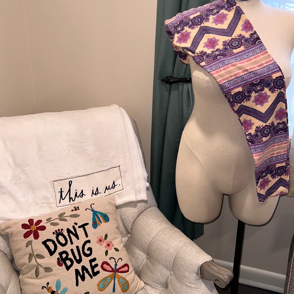 LuLaRoe One Size Printed Legging• Excellent Preloved Condition